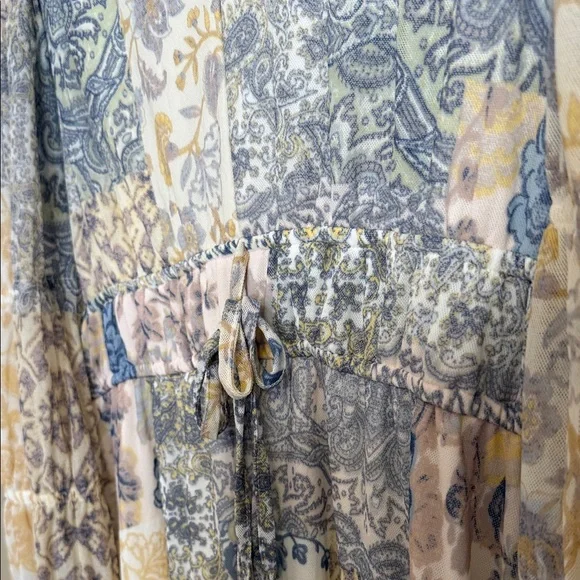 Cato Cream Dress or Tunic with Floral and Paisley Pattern - Picture 6 of 7